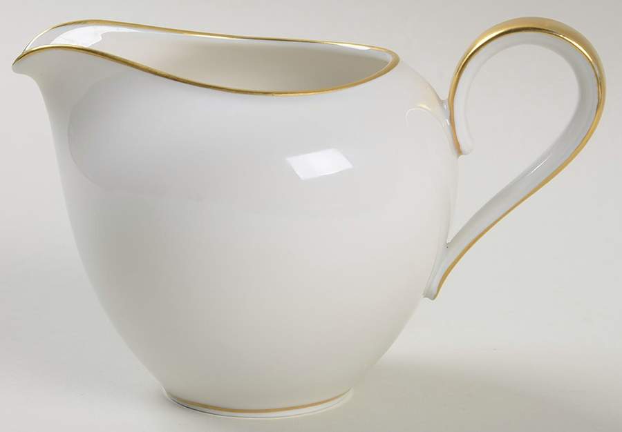 14092 White Creamer by Heinrich - H&C-1