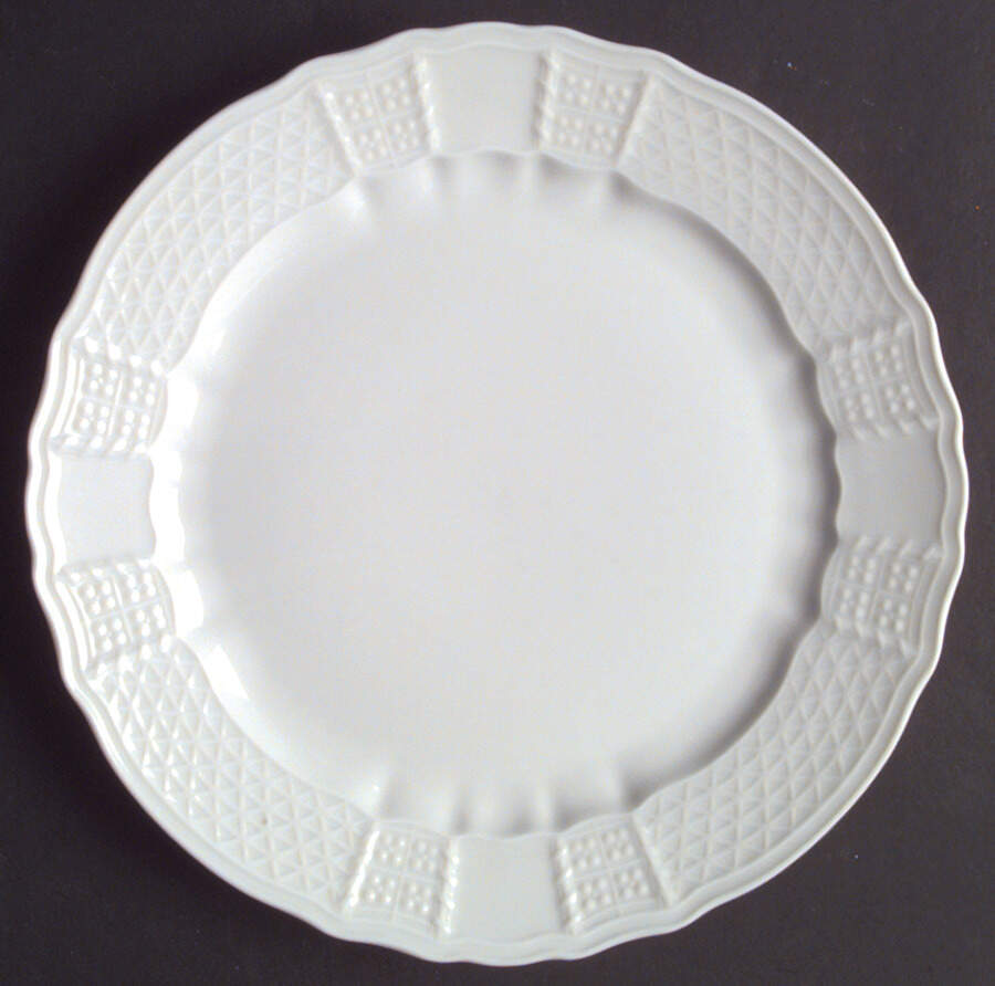 Chateau Weiss Dinner Plate by Heinrich - H&C-1