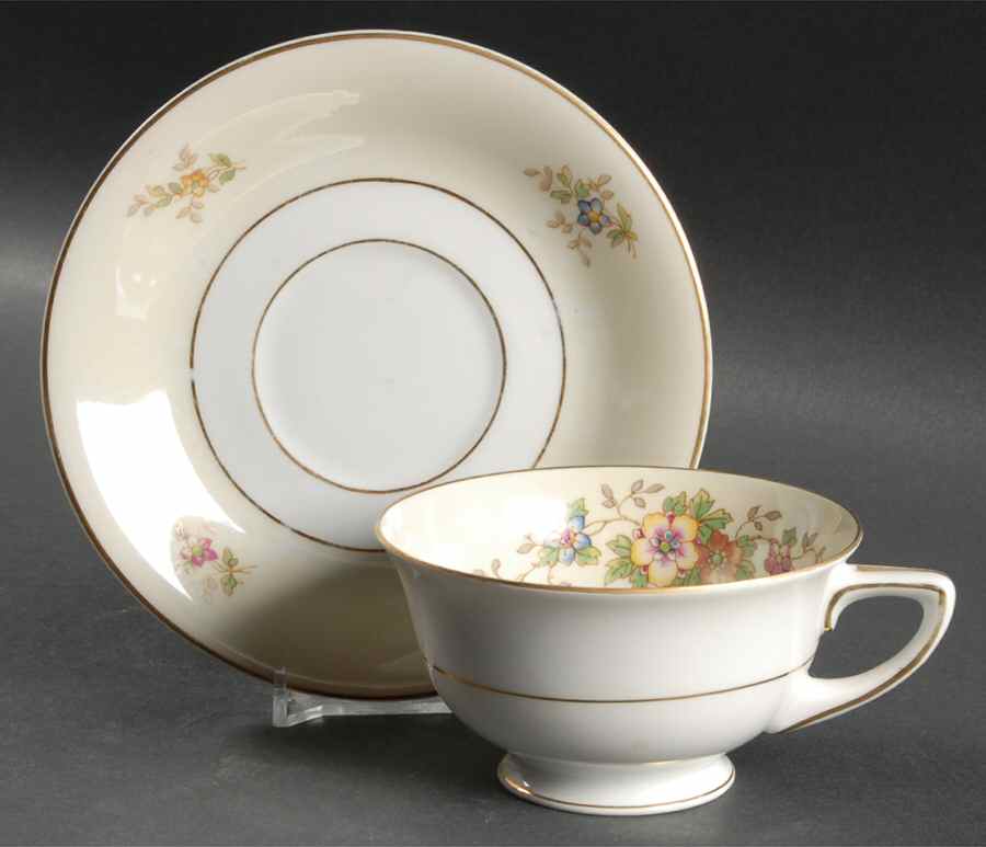 HC206 Footed Cup & Saucer Set by Heinrich - H&C-1