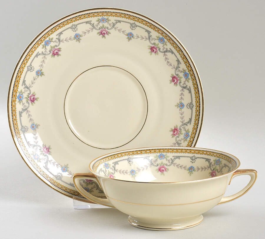 HC4 Footed Cream Soup Bowl & Saucer Set by Heinrich - H&C-1