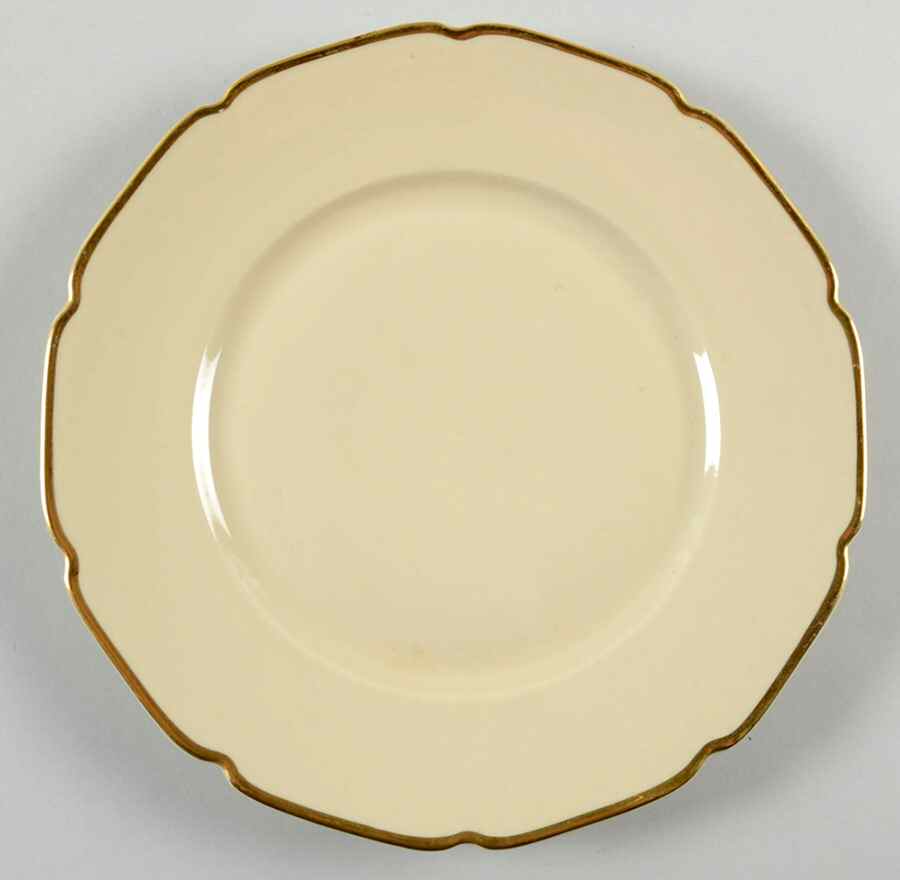 6257 (Scalloped) Salad Plate by Heinrich - H&C-1