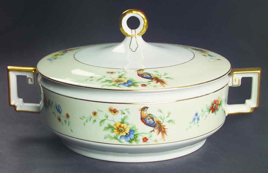 Lorraine Round Covered Vegetable by Heinrich - H&C-1
