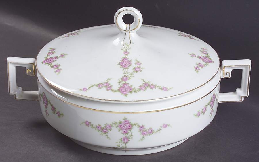 Rosalinda Round Covered Vegetable by Heinrich - H&C-1