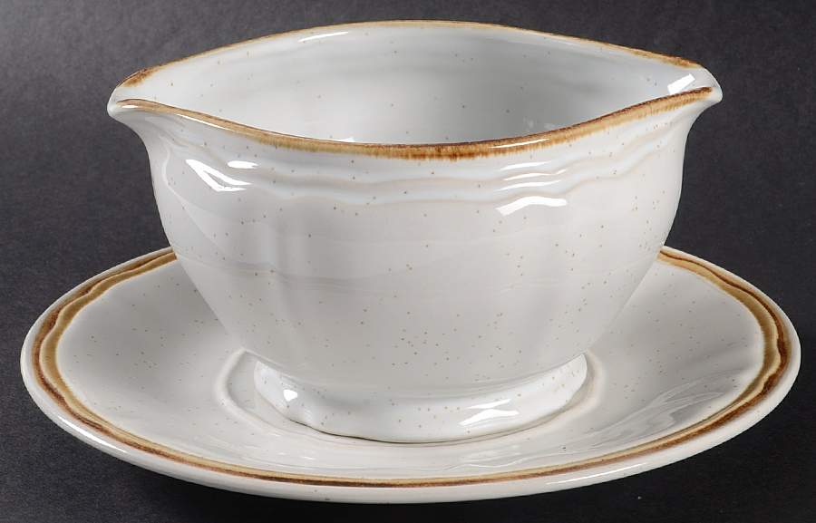 Heritage Gravy Boat & Underplate by Hearthside-1