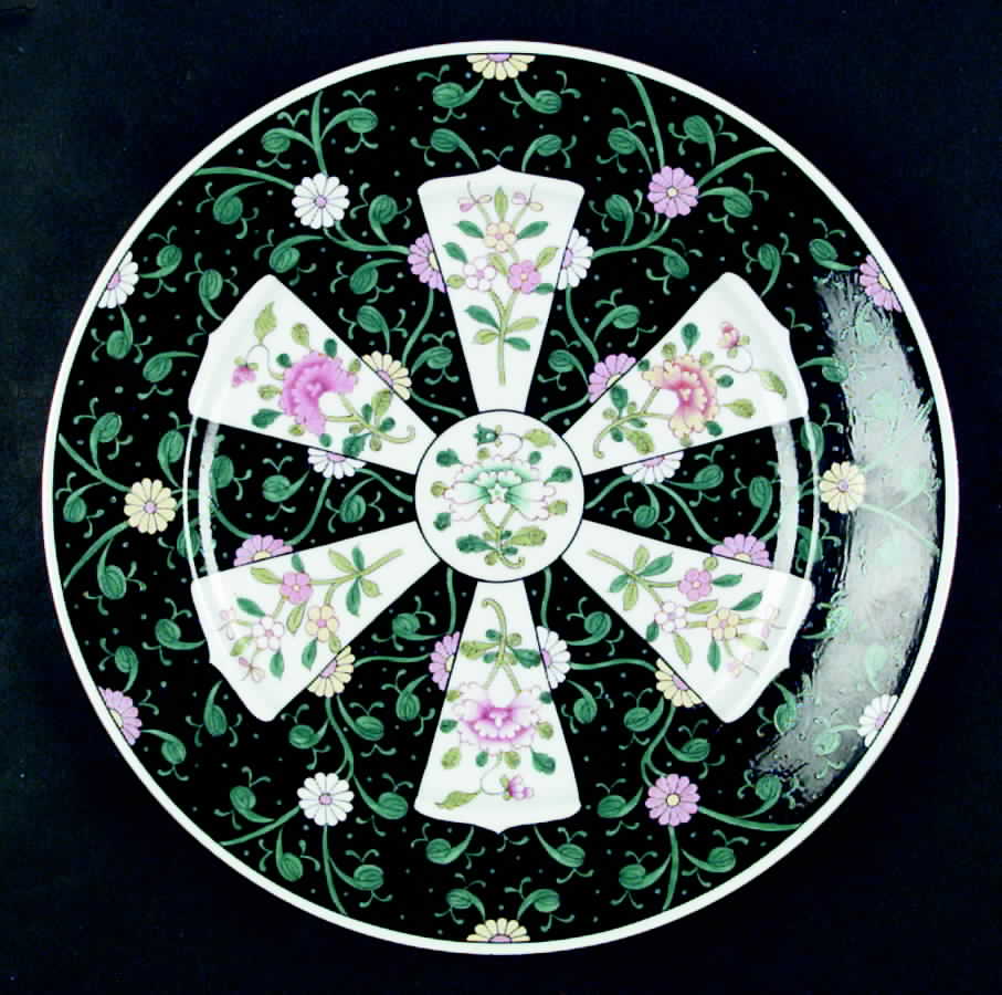 Black Dynasty (Sn) Dinner Plate by Herend-1