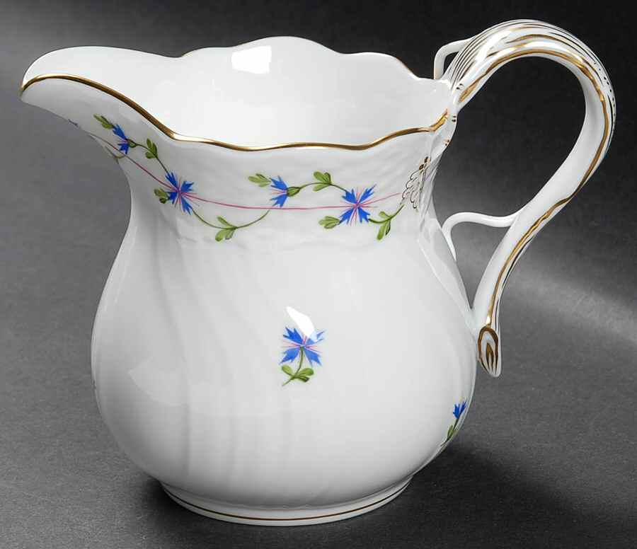Blue Garland (PBG) 16 Oz Pitcher by Herend-1