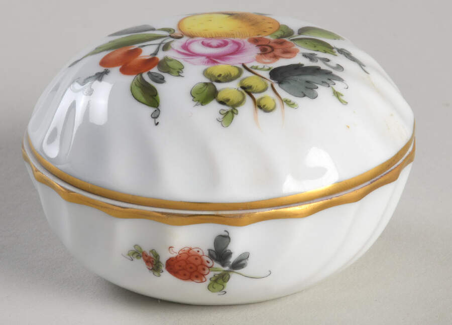 Fruits & Flowers (BFR) Ring Box & Lid by Herend-1