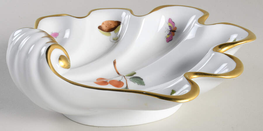 Market Garden (FR) Shell Shaped Dish by Herend-1