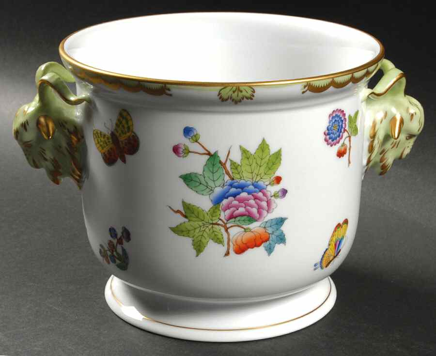 Queen Victoria (Green Border) 5" Cachepot by Herend-1