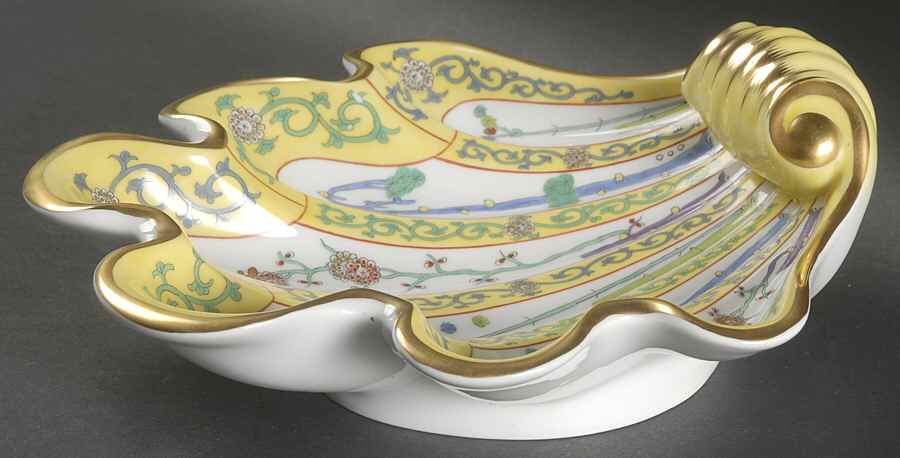 Yellow Dynasty (SJ) Shell Shaped Dish by Herend-1