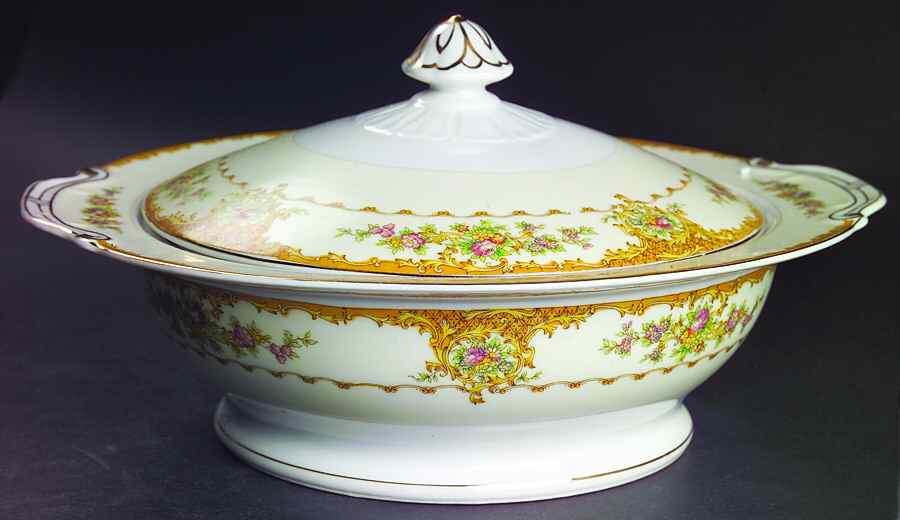 HIN10 Round Covered Vegetable by The Hinode-1