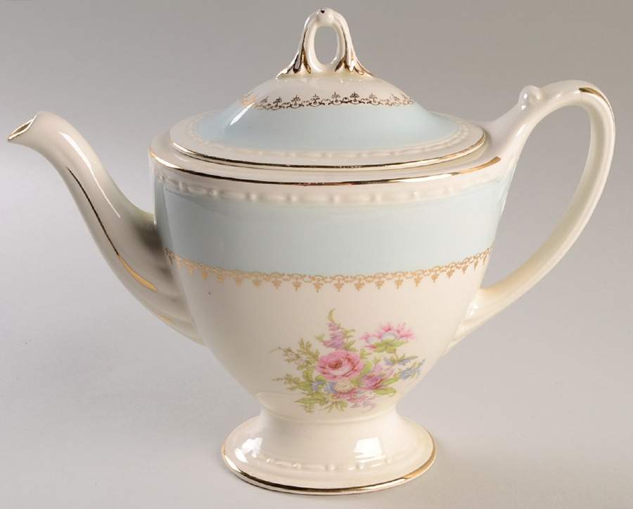 Chateau Teapot & Lid by Homer Laughlin -1