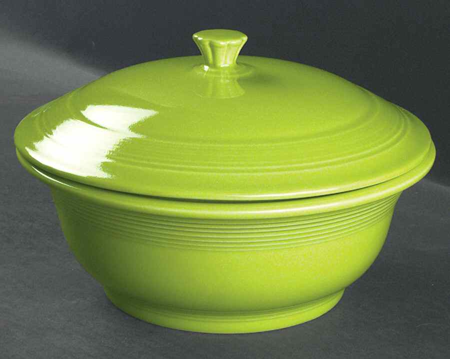 Fiesta Chartreuse (Intro 1997) 2 Qt Round Covered Casserole (MB 9 Base) by Homer Laughlin -1