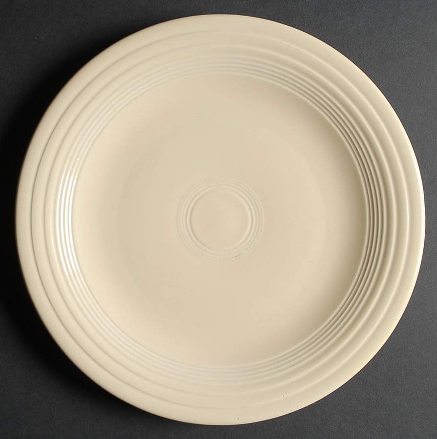 Fiesta Old Ivory (Cream) Dinner Plate by Homer Laughlin -1