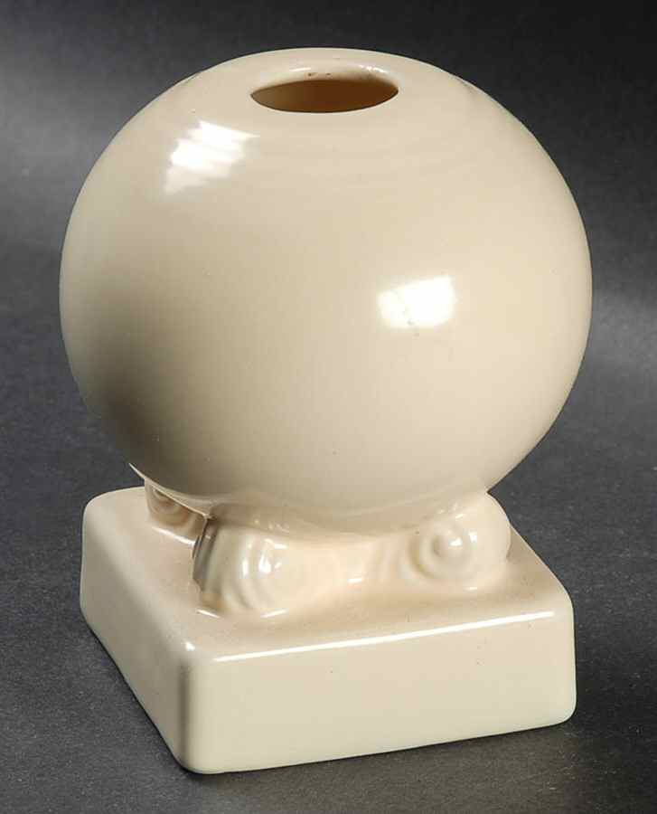 Fiesta Old Ivory (Cream) Bulb Candleholder by Homer Laughlin -1