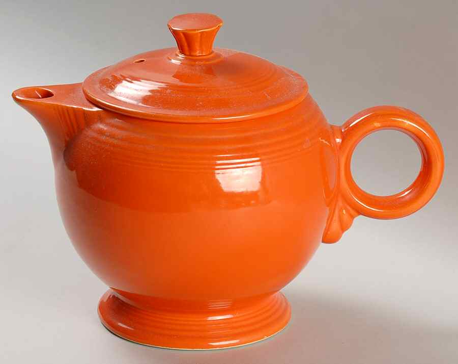 Fiesta Red (Older) Large Tea Pot & Lid by Homer Laughlin -1