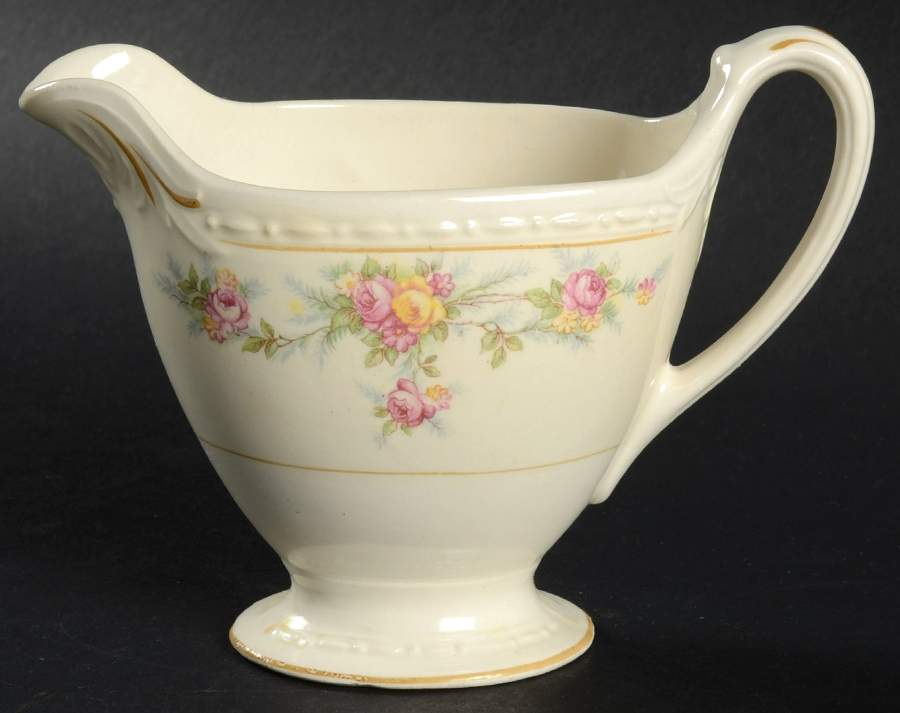 G3370 Creamer by Homer Laughlin -1