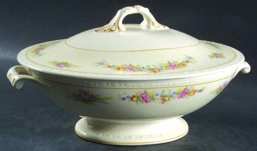 G3466 Oval Covered Vegetable by Homer Laughlin -1