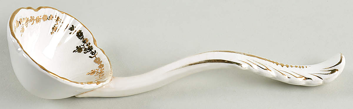 H111 Sauce Boat Ladle by Homer Laughlin -1