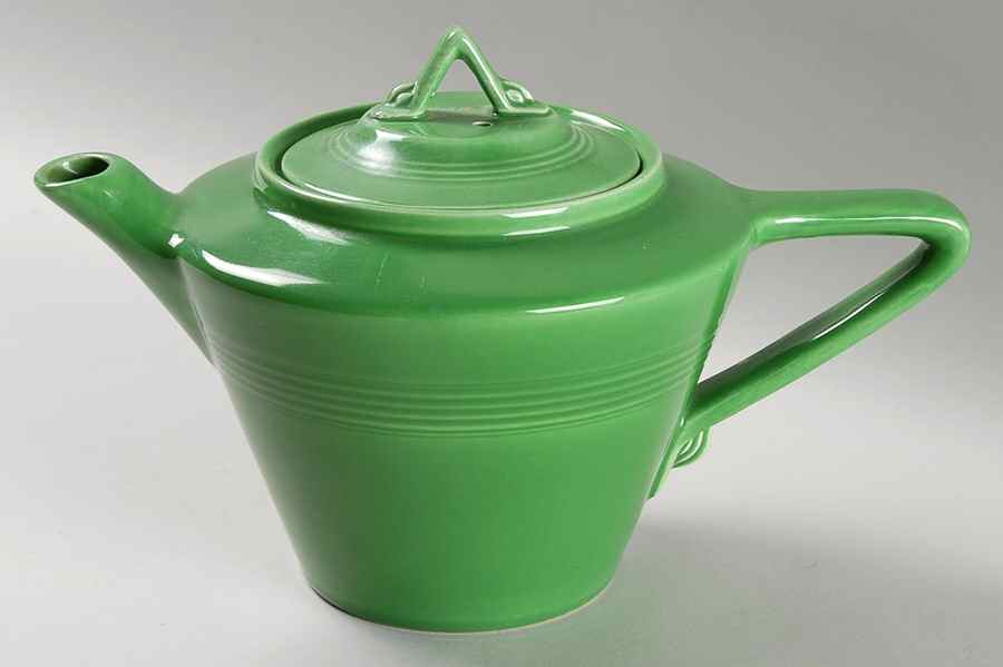 Harlequin Medium Green (Older) Teapot & Lid by Homer Laughlin -1