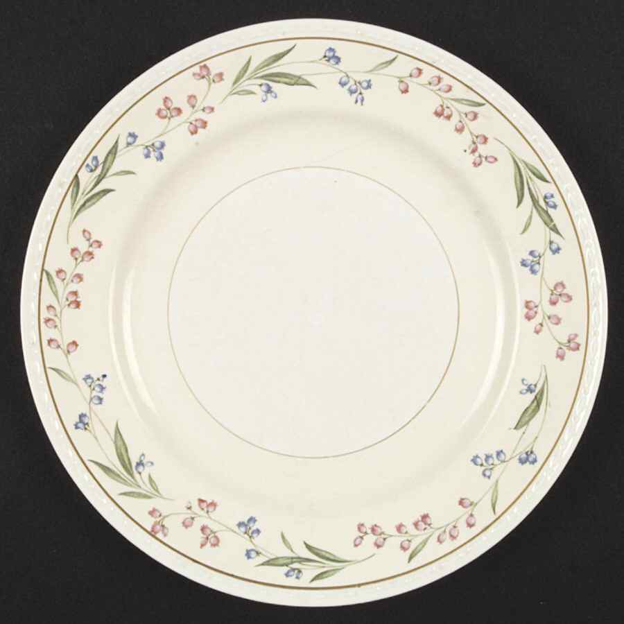 G3326 Dinner Plate by Homer Laughlin -1