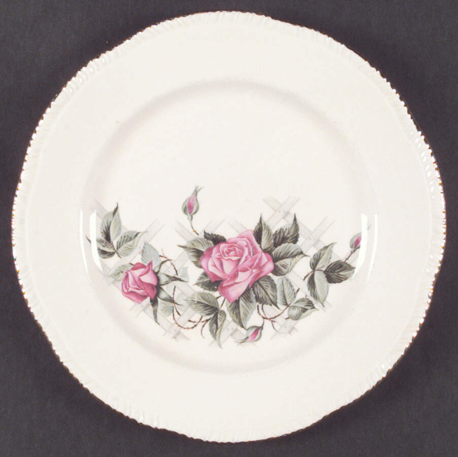 Lattice Rose Luncheon Plate by Homer Laughlin -1