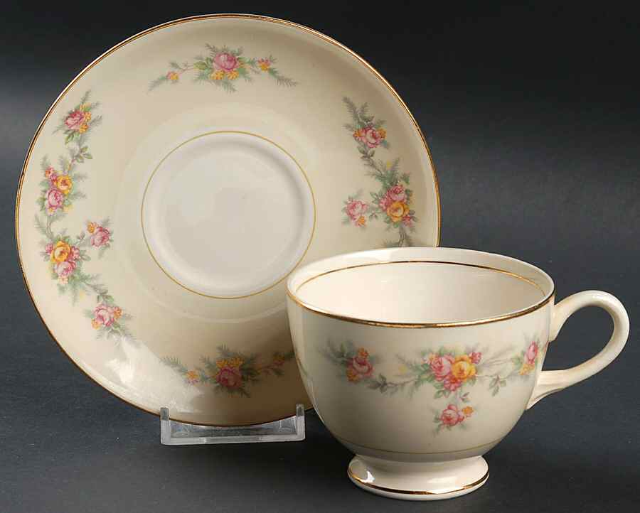N1627 Footed Cup & Saucer Set by Homer Laughlin -1