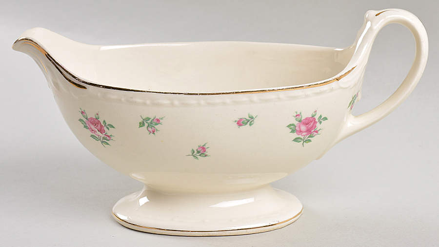 Rambler Rose (Eggshell Georgian, American Vogue) Gravy Boat by Homer Laughlin -1