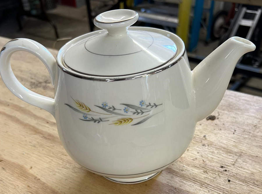 Somerset Teapot & Lid by Homer Laughlin -1