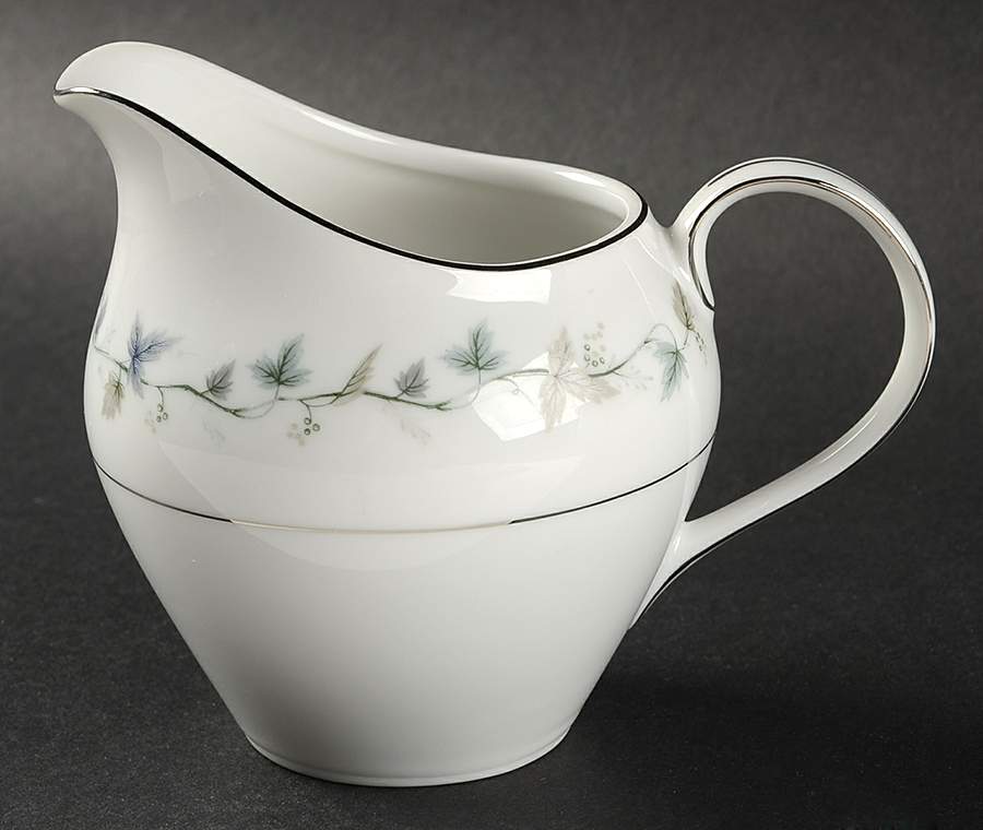 Monterey Creamer by Hampton (Japan)-1