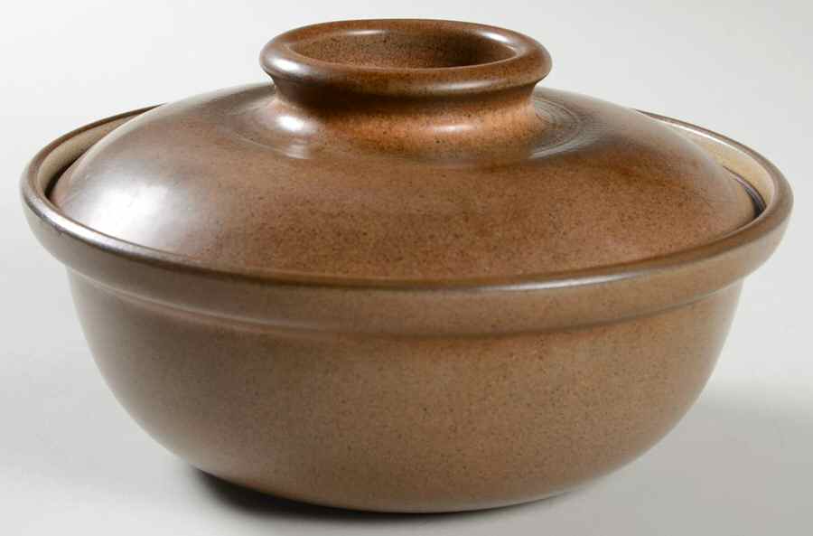 Sandalwood (Coupe Shape) 1 Qt Round Covered Casserole by Heath-1