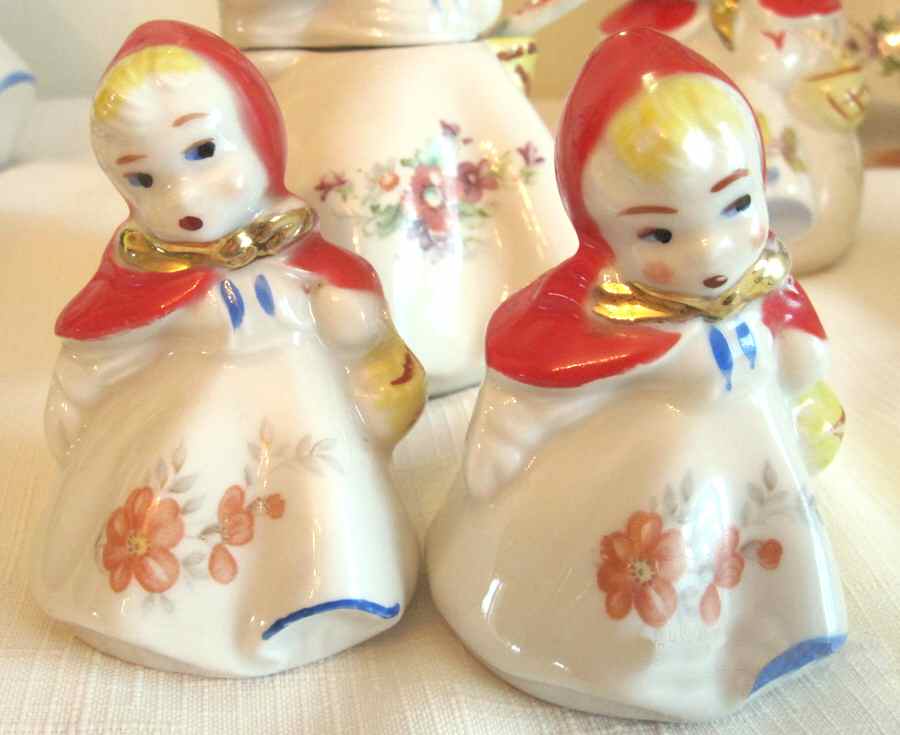 Little Red Riding Hood Salt & Pepper Set by Hull-1