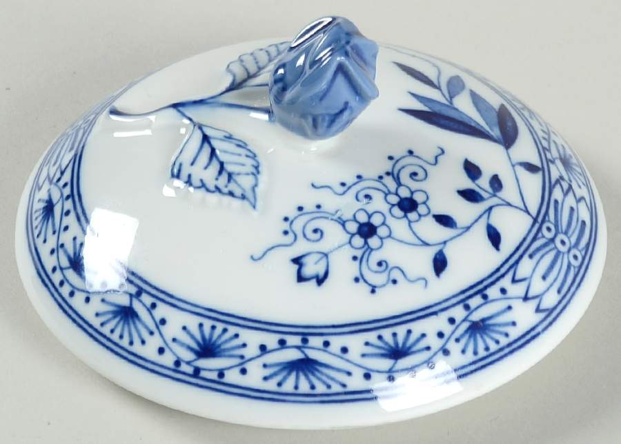 Blue Onion Lid To Unknown Base by Hutschenreuther-1