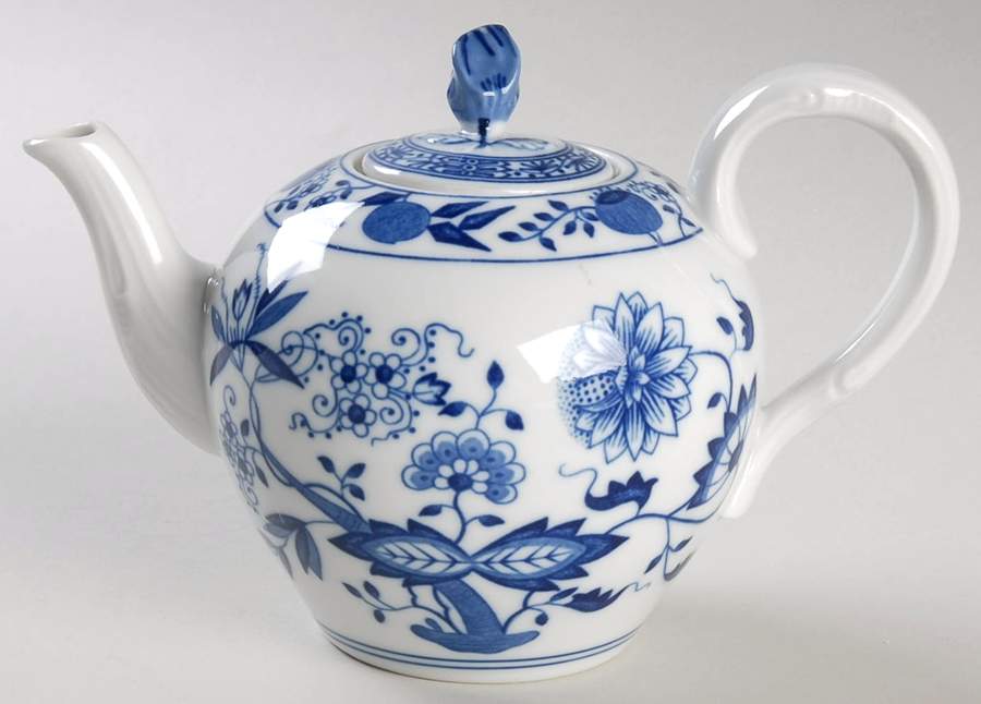 Blue Onion Mini Teapot & Lid by Hutschenreuther-1