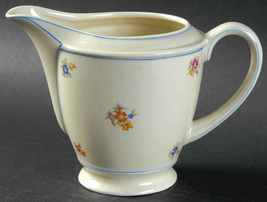HUT66 Creamer by Hutschenreuther-1