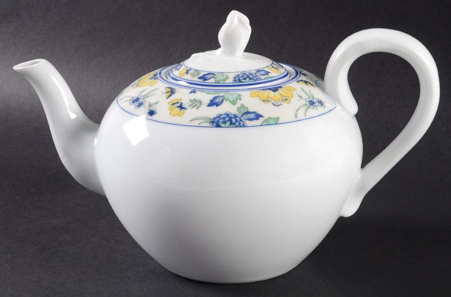 Papillon Teapot & Lid by Hutschenreuther-1