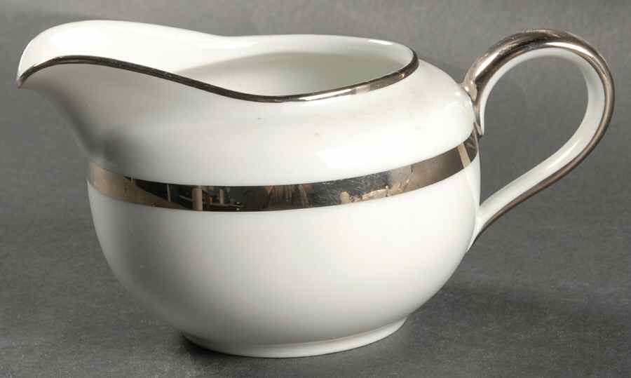 Puritan Creamer by Hutschenreuther-1