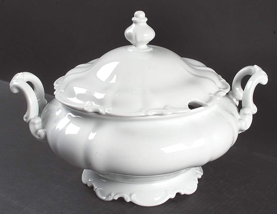 Sylvia (All White, No Trim) Tureen &  Lid by Hutschenreuther-1