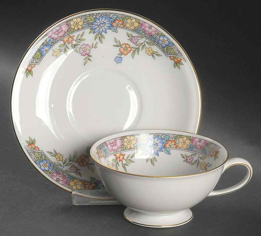 Vernon Footed Cup & Saucer Set by Hutschenreuther-1