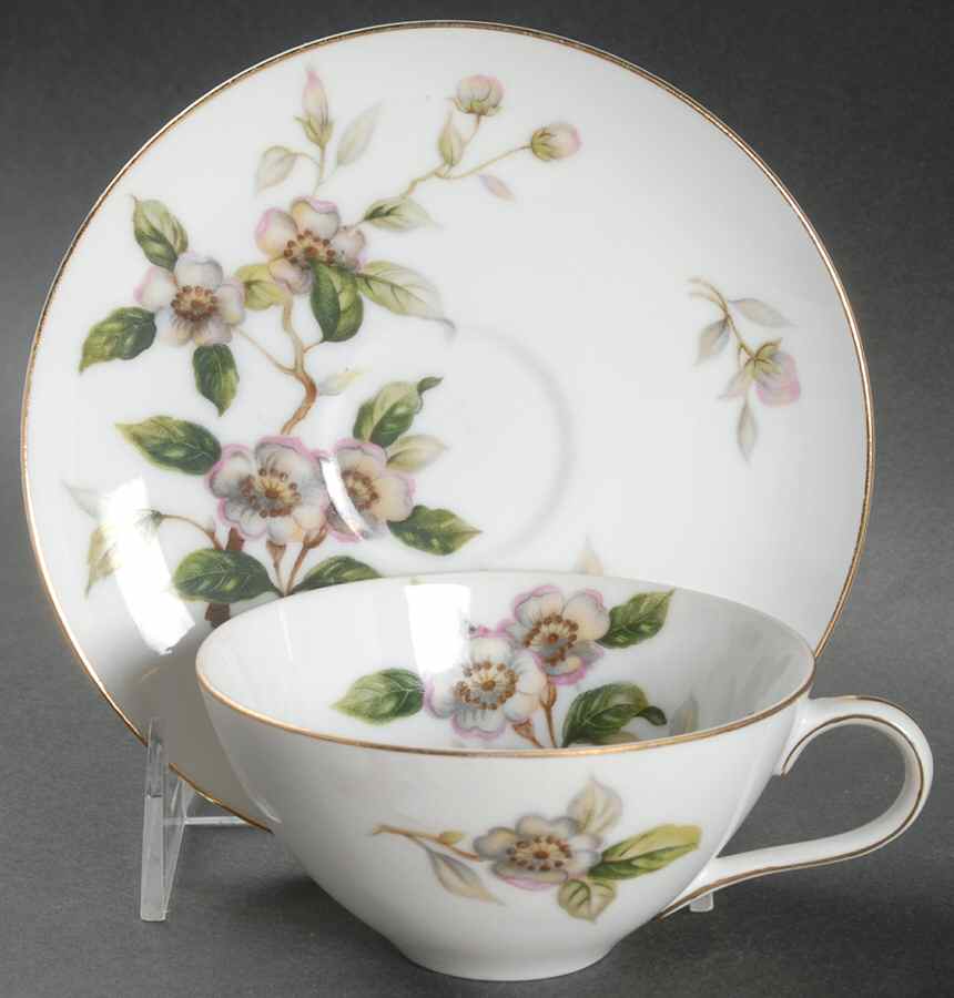 Dogwood Flat Cup & Saucer Set by Harvan-1