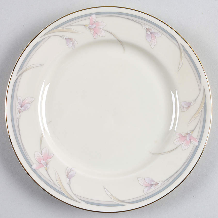 Sweetly Salad Plate by Home Beautiful-1