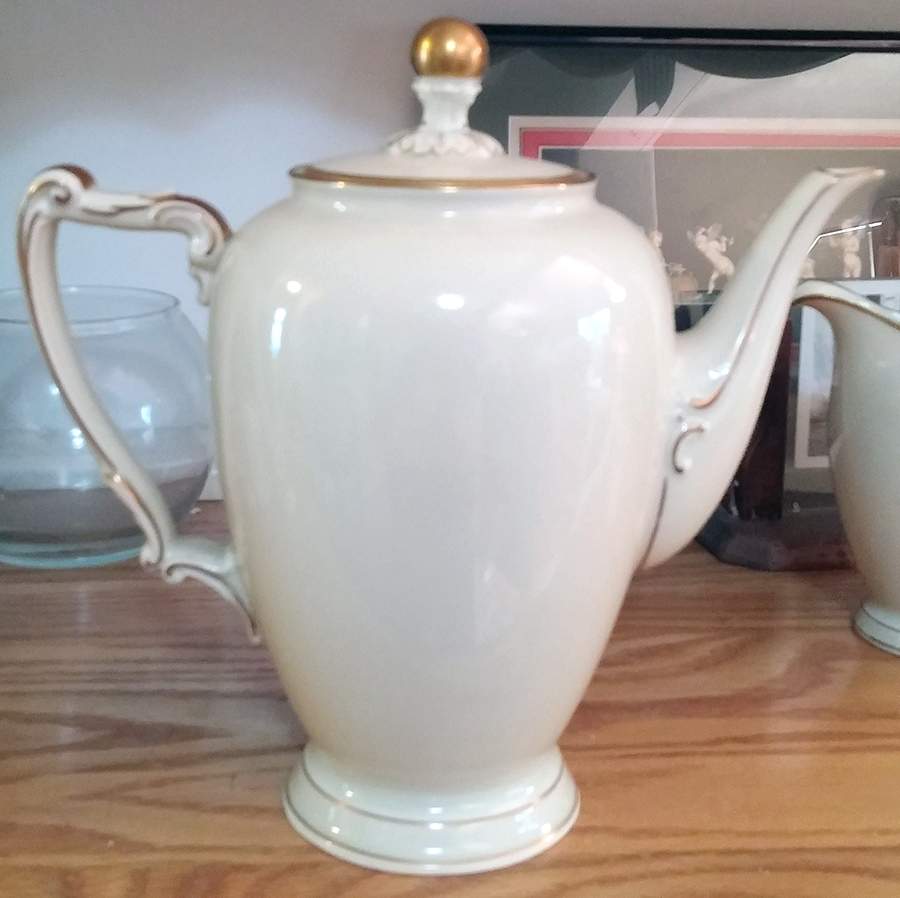 6257 Coffee Pot & Lid by Heinrich - H&C-1