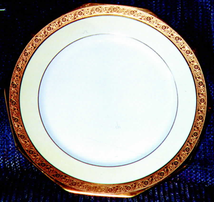 HC514 Dinner Plate by Heinrich - H&C-1
