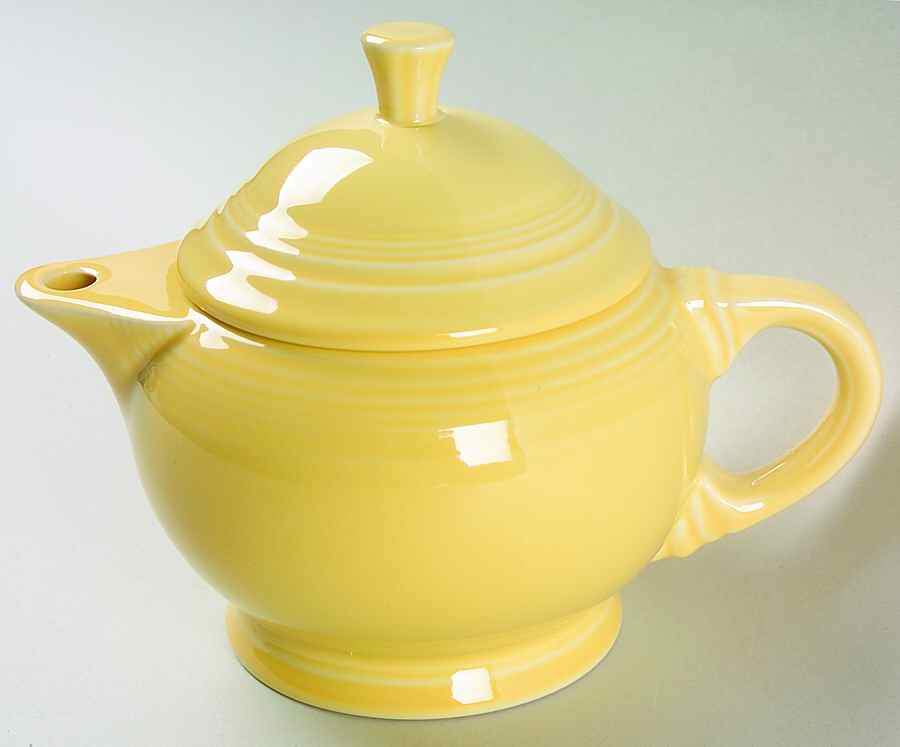Fiesta Yellow (Intro 1987) Small Teapot & Lid by Homer Laughlin -1