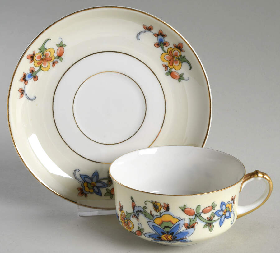 10698 Flat Cup & Saucer Set by Heinrich - H&C-1