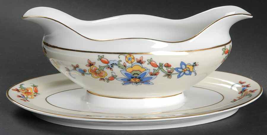 10698 Gravy Boat with Attached Underplate by Heinrich - H&C-1