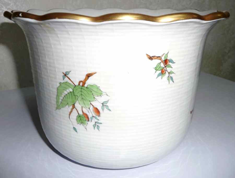 HER16 Medium Cachepot by Herend-1