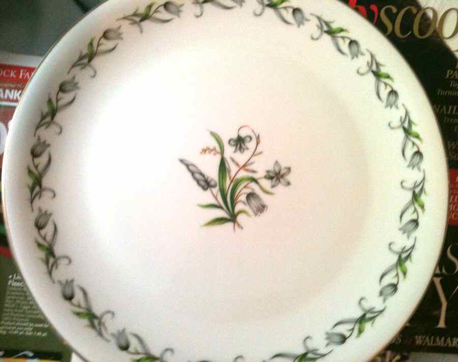 Lisa Dinner Plate by Hara-1