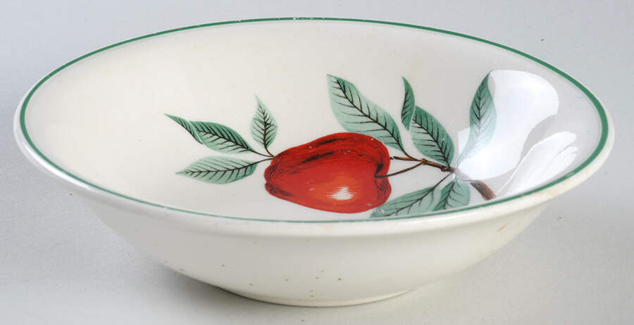 Red Apple (Rim Shape) Fruit/Dessert (Sauce) Bowl by Homer Laughlin -1