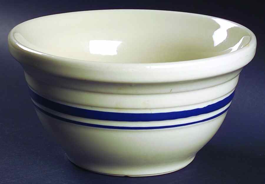Dominion 8" Ribbed Mixing Bowl by Hartstone-1